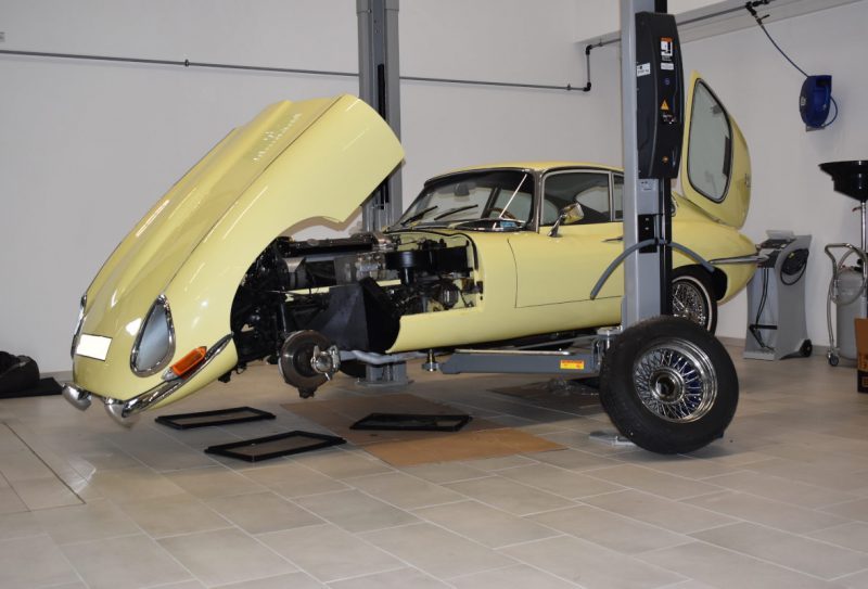 Classic-Automotive-Fahrzeugpflege